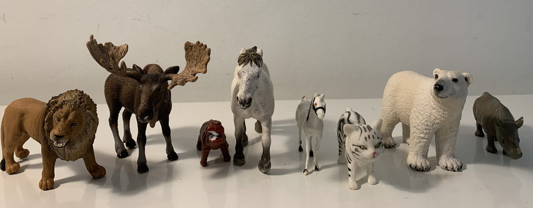 Dyrefigurer – 9 stk. (løve, elg, isbjørn, hester m.fl.)