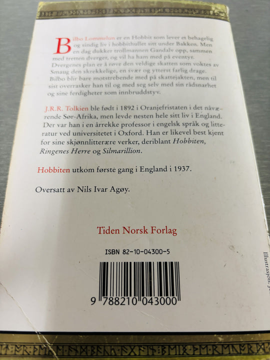 J.R.R. Tolkien. 1997. Hobbiten.