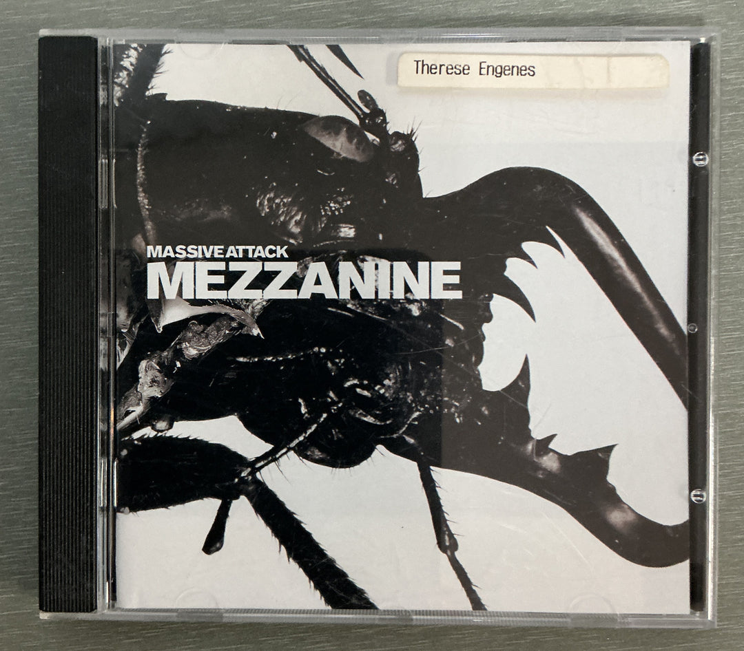Massive Attack – Mezzanine. 1998. CD.