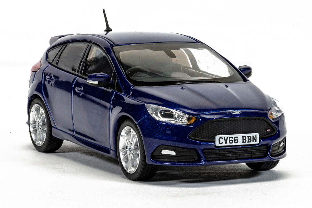 Ford Focus Mk3 ST, Deep Impact Blue
