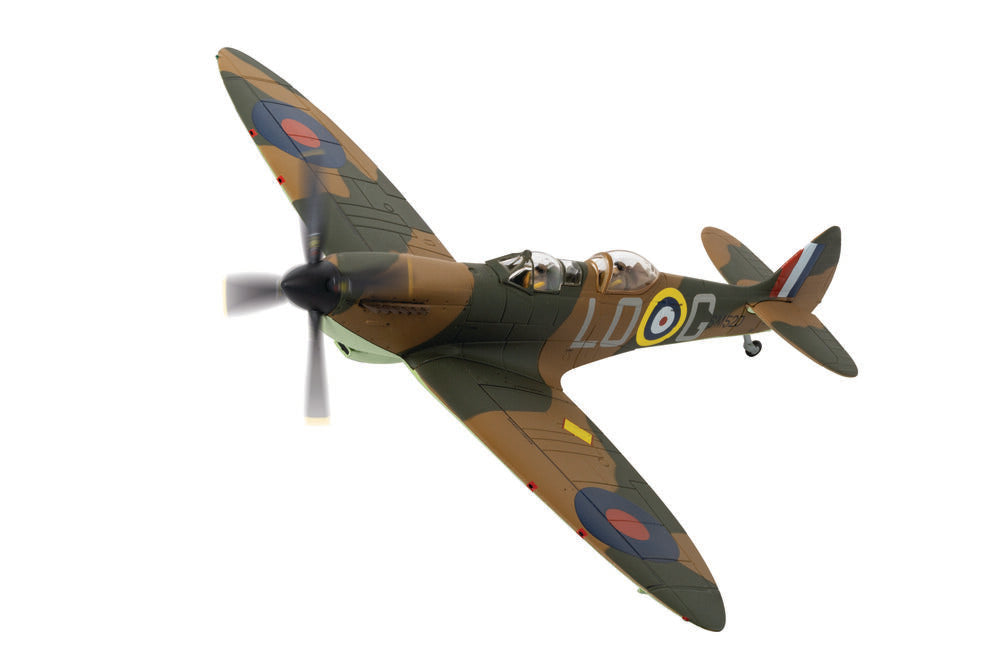 Supermarine Spitfire T9, SM520/ LO-G (G-ILDA), Presented as Spitfire Mk.I X4382 LO-G, RAF No.602 Sqn, Aircraft operated by Spitfires.com, Goodwood Aerodrome