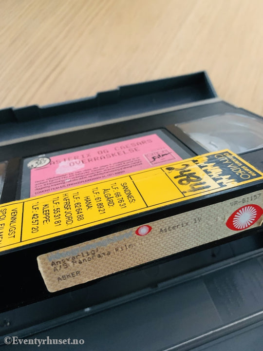 Asterix Og Cæsars Overraskelse. 1985. Vhs Big Box.