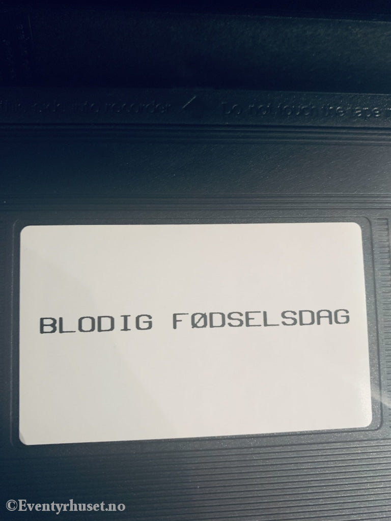 Blodig Fødselsdag. Vhs. Vhs