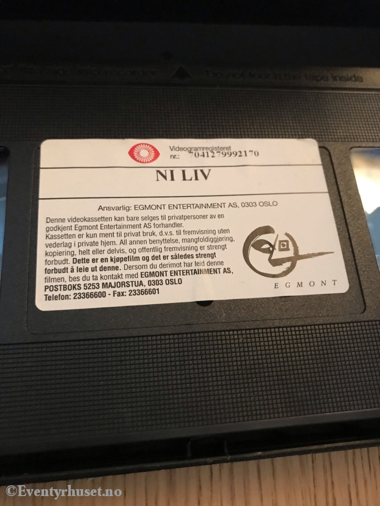 Ni Liv. 1957. Vhs. Vhs