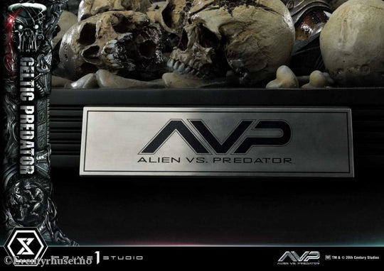 The Alien vs. Predator Museum Masterline Series Statue 1/3 Celtic Predator 95 cm Collectibles