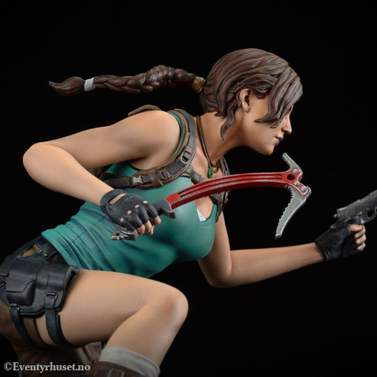 Tomb Raider PVC Statue Lara Croft 24 cm Collectibles